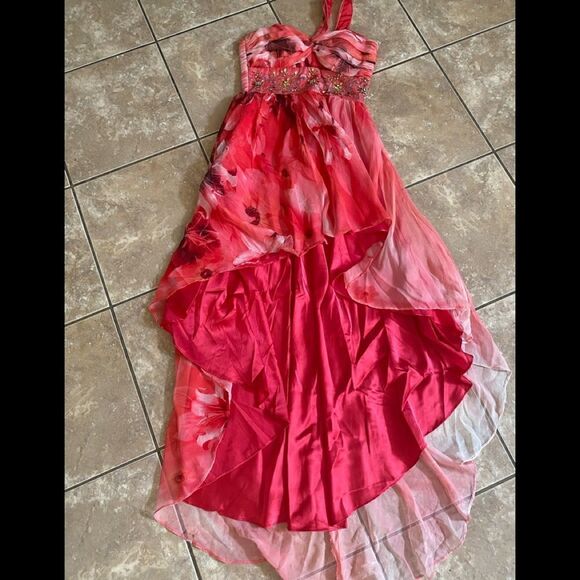 Masquerade 3/4 Hi Lo Dress - Picture 1 of 8